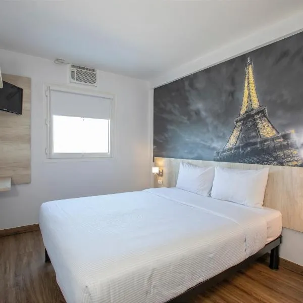Hotel Hi! Guadalupe, khách sạn ở Monterrey