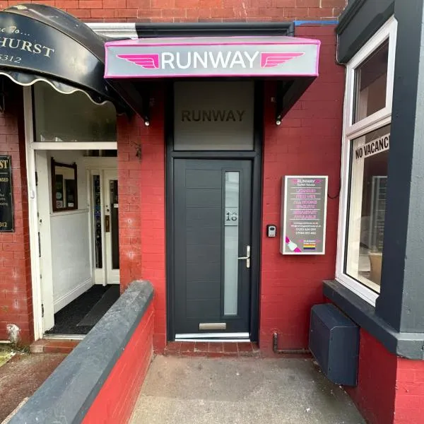 B&B Runway Blackpool - Minutes From Winter Gardens - Dog Friendly - Exceptionally Quiet - Very Close H&A Social Club, hotel em Blackpool