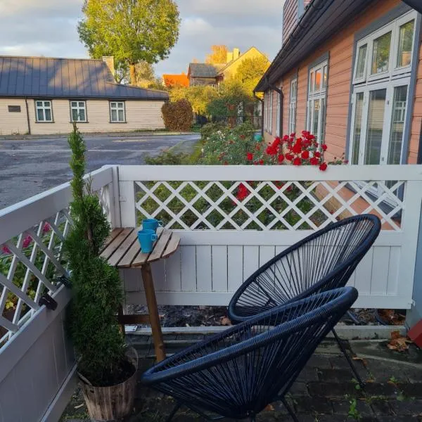 Free Parking l Everything nearby l Easy Self Check-In, hotel em Pärnu