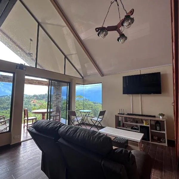 Arrue's Mountain Retreat, hotel en Chepo