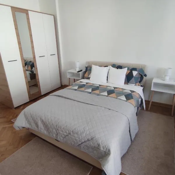 Apartman Nicolas, hotel v destinaci Karaburma