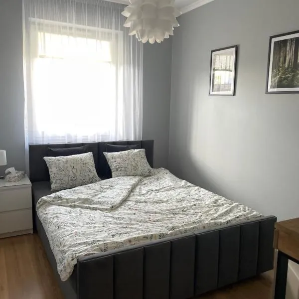 Apartament Przytulny 2, self check-in, blisko lotniska, hotel u gradu Trzebownisko