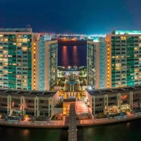 Luxury private sea view room, hotel in Abu Dhabi
