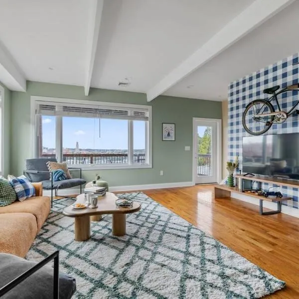 City Skyline - Outside decks - Contemporary, ξενοδοχείο στο Πίτσμπουργκ