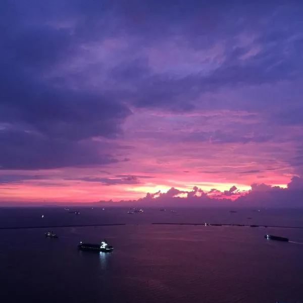 Grand Riviera Suites, hotel in Manila