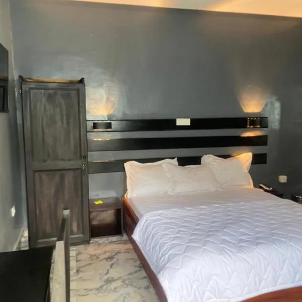 Sunrise Center Bonapriso - 102, hotel v destinaci Douala
