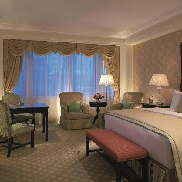 The Ritz-Carlton Beijing, hotel v Pekingu