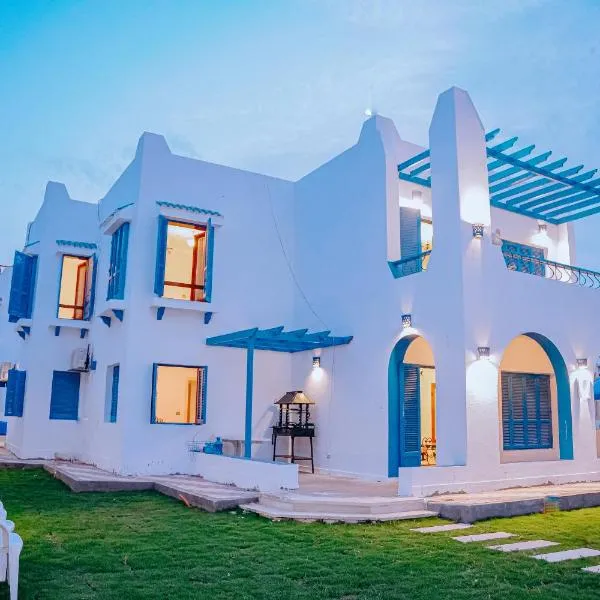 Tunis Oasis 4 Bedrooms private villa with private pool, hotel in Qaryat at Ta‘mīr as Siyāḩīyah