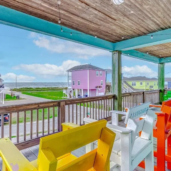 Cozy Beach Cabin - Beautiful Coast Views, hotel in Crystal Beach