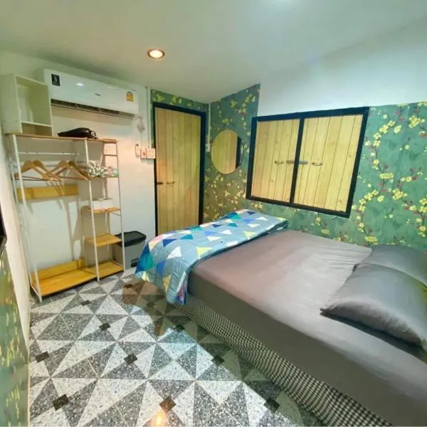 Chompunud House589 ชมพูนุชเฮ้าส์589, hotell sihtkohas Ban Don Klang