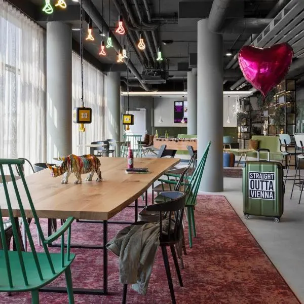 Moxy Vienna City East, hotel in Vienna