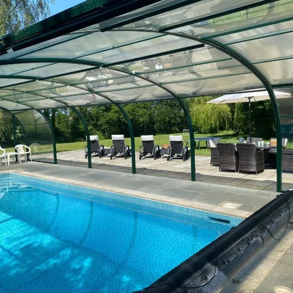 The Old Rectory Cottages - Six Luxurious Cottages Set In Grounds With Indoor Pool, hôtel à Kings Nympton