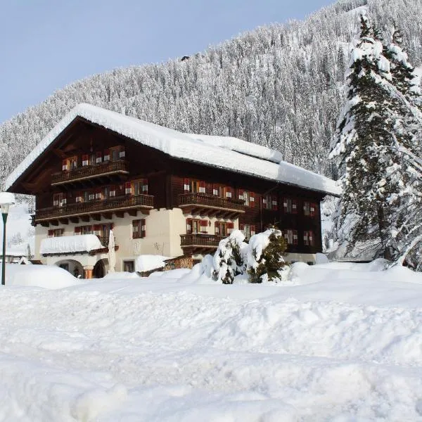 Hotel Schlosswirt, hotel en Großkirchheim