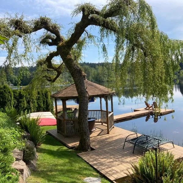 Cottage Lake Bed and Breakfast, ξενοδοχείο σε Woodinville