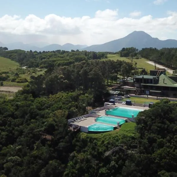 Tsitsikamma on Sea Poolside Cabanas - they are not tents, hotel in Witelsbos