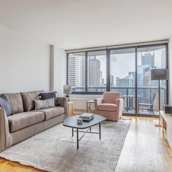 Midtown 2br w elevator wd nr entertainment NYC-1227, New York