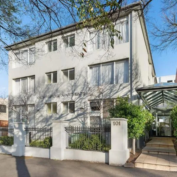 Knightsbridge Apartments, hotel in Melbourne