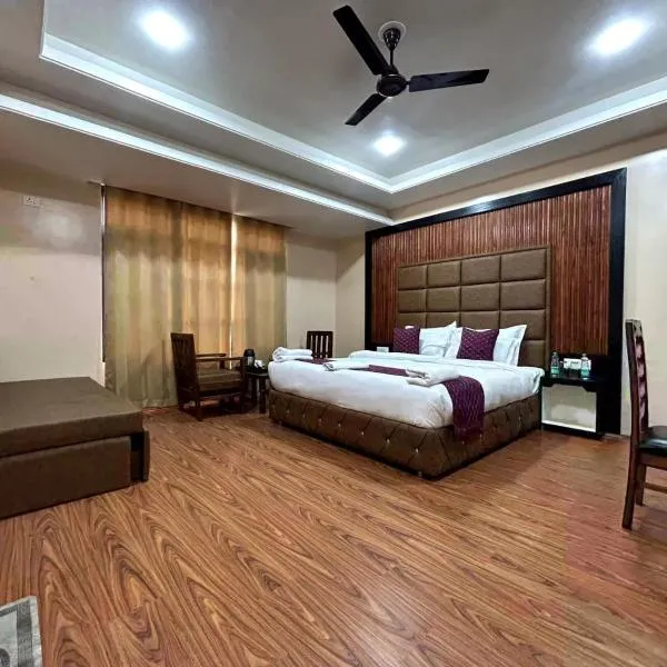 Fair Mount, Airport Road, Humhama Srinagar, hotel di Srinagar