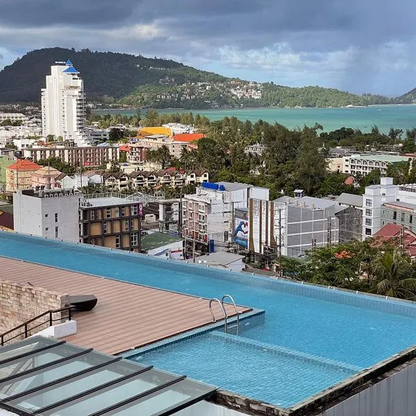 Bliss Patong - 2Br Sea View Condo - Roof Top Pool, hotel in Patong Beach