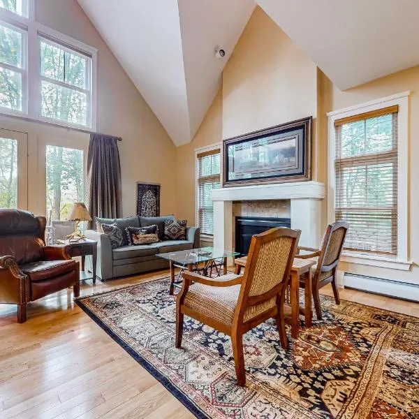 A1 at Castle Hill - Townhome, Hotel in Cavendish