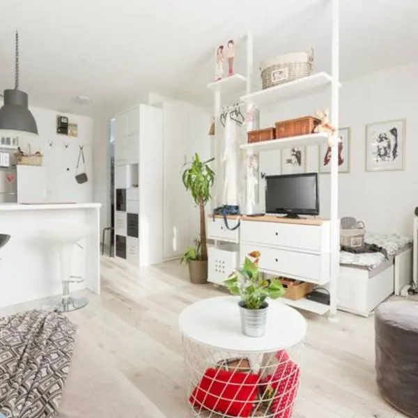 New Studio Apartment Sun with free parking, hotel in Zagreb