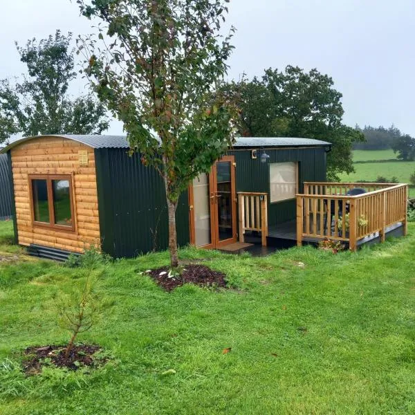 BaseGlamp, hotel en Borris