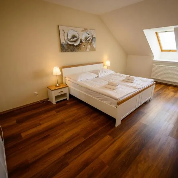 Apartmán U krále - 2, hotel v destinaci Jičín