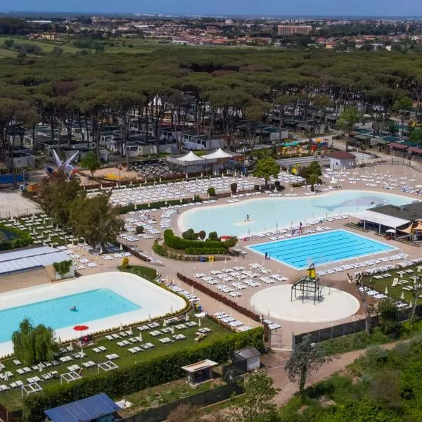 Fabulous village, hotel in Casal Palocco