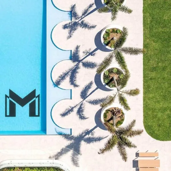 Views from Clouds New Skyhome in Luxury Resort, hotel i Gold Coast