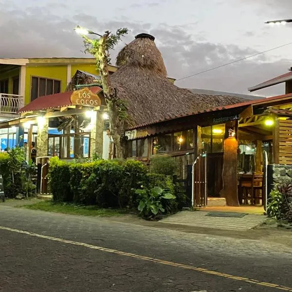 Hotel Restaurante Los Cocos – hotel w mieście Santa Cruz