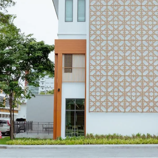 RUS Hotel&Convention Ayutthaya，位于大城的酒店