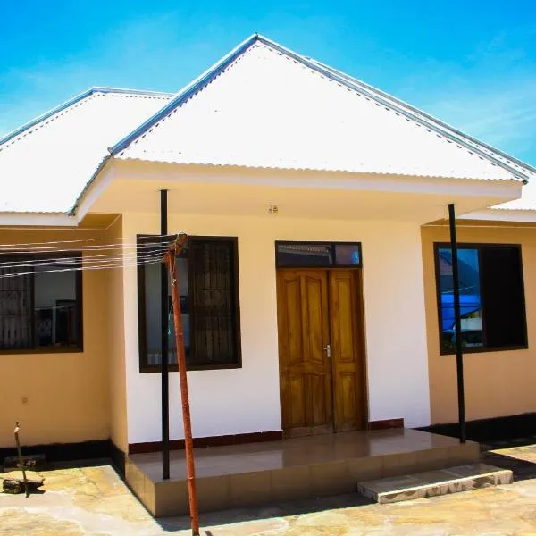 The Connected Living Lodge with AC ,Wi-Fi and Netflix, ξενοδοχείο σε Tanga