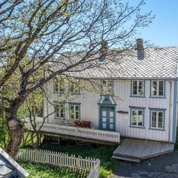 Lofoten Budget Hostel, hotel in Å