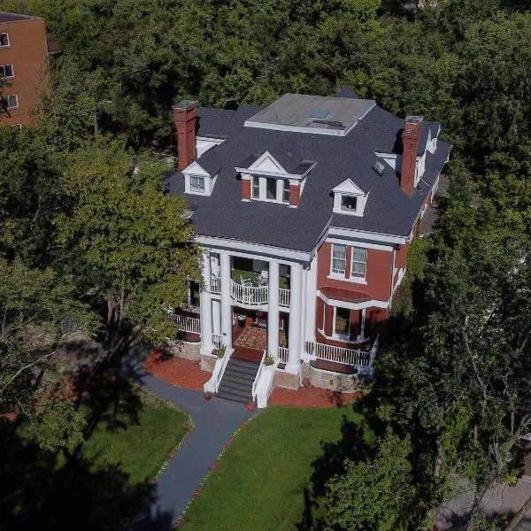 No. 5 East, ξενοδοχείο στο Γουίνιπεγκ