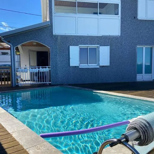 Villa Bois Court 3 chambres, Hotel in Le Tampon