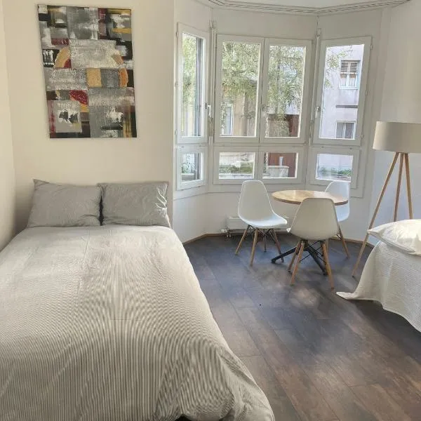 Basel-Stadt Gundeldingen Zimmer 403, WC in the hallway, outside the room, hotel in Basel