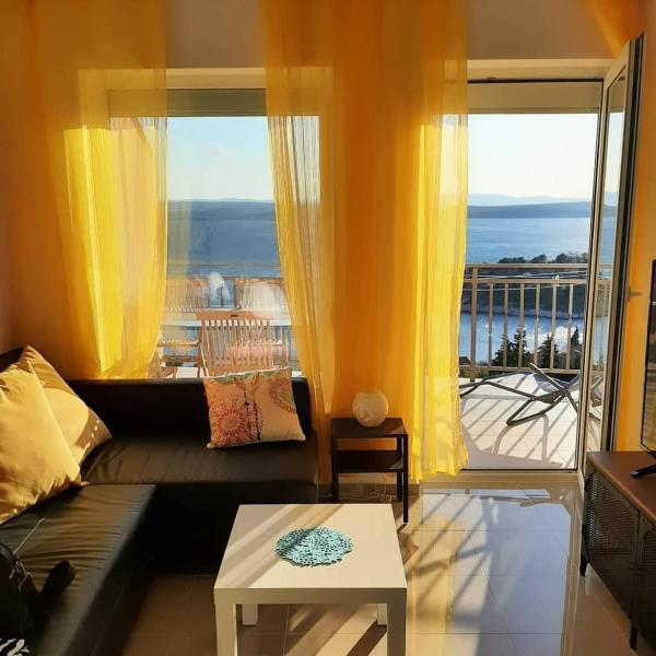 Apartman Rene, 150m from the sea, panorama view, Crikvenica, Dramalj, parking