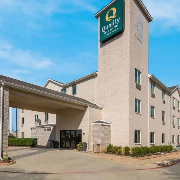 Quality Inn & Suites Roanoke - Fort Worth North, hôtel à Roanoke