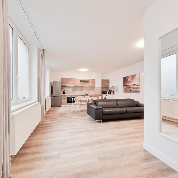 Tolstov Apartments - City Apartment with 3 Rooms - 15 Min Messe DUS & 10 Min Old Town DUS, Дюссельдорф