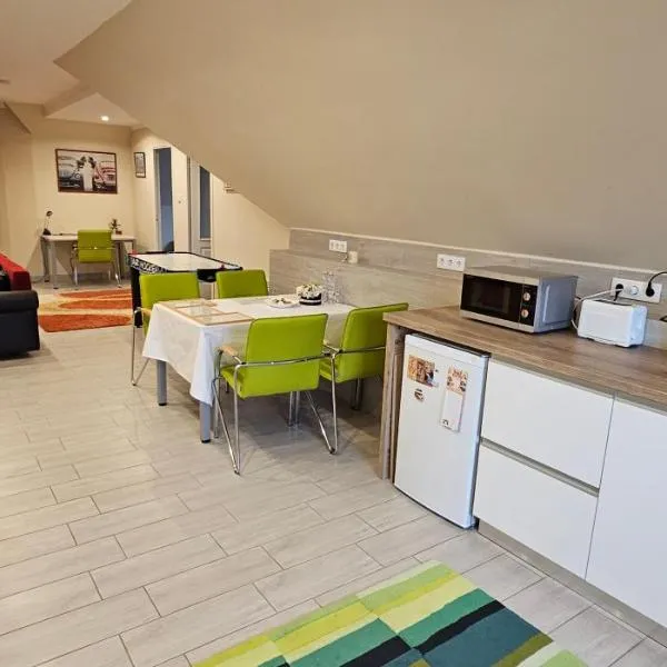 Boldogfalvi apartman, hotel in Debrecen