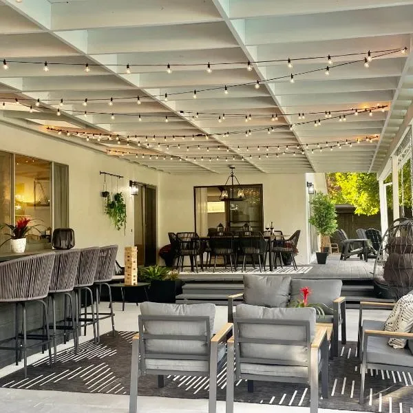 Vineyards Edge - Pool, Hot Tub, Bikes- 1mi to Downtown, Hotel in Healdsburg