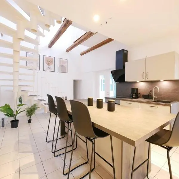 110 m2, Dachterrasse, Küche, zentral, ruhige Lage, hotel in Paderborn