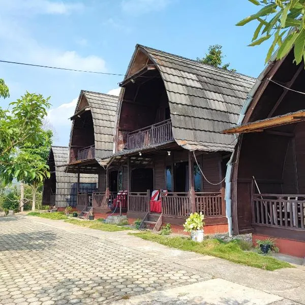 Arafah Resort @ Danau Kerinci Jambi RedPartner, hotel in Hiang