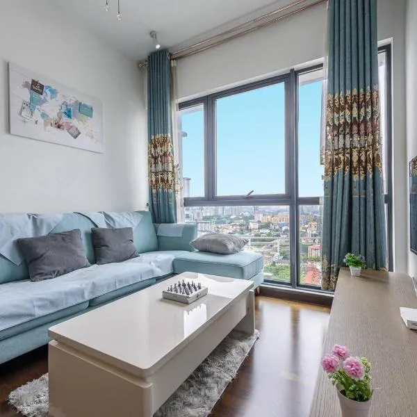 Cozy KL Sunway Velocity Residence for 1-5pax connected to MRT & Malls, hotel in Kuala Lumpur