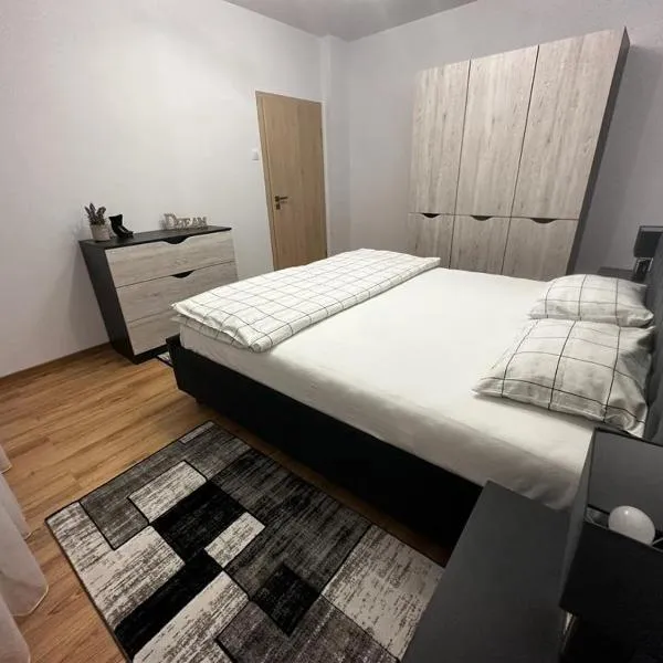 Emanuela Apartments, hôtel à Pecica Veche