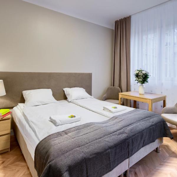 New! Modern Studio in Mokotów - near City Centre SGH Metro Tram by APARTEL, Varsavia