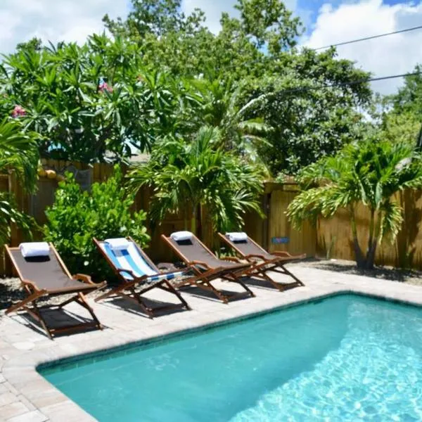 Tropical Retreat Near Beaches, Cruise Terminals, hotel a Merritt Island