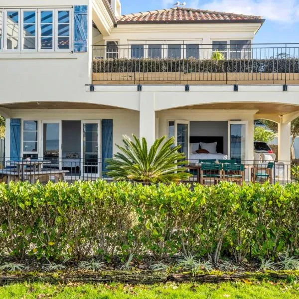 Beachfront Beauty, hotel in Whangaparaoa