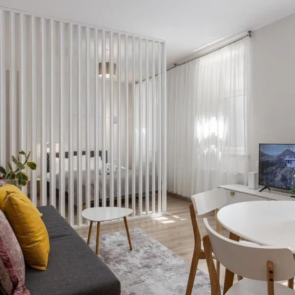 Moderns un kluss dzīvoklis 37 m2, hotel in Rīga