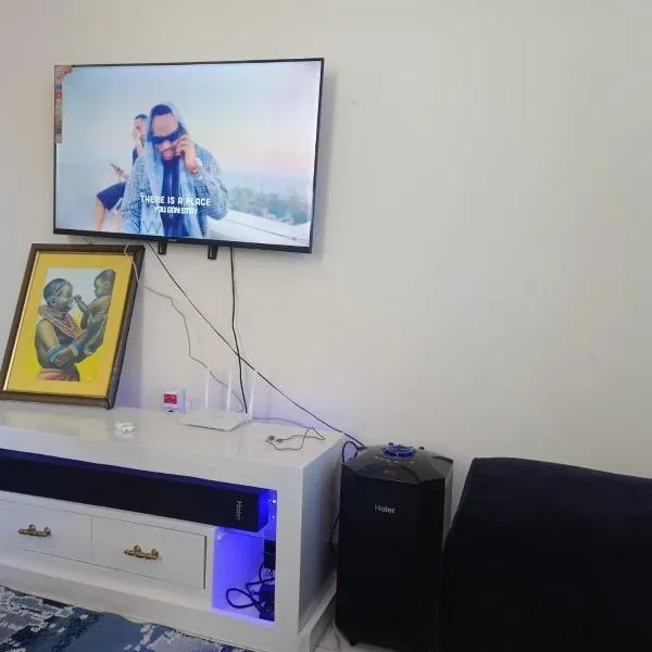 TWO BEDROOM APARTMENT BAMBURI Mombasa, hotel en Mombasa